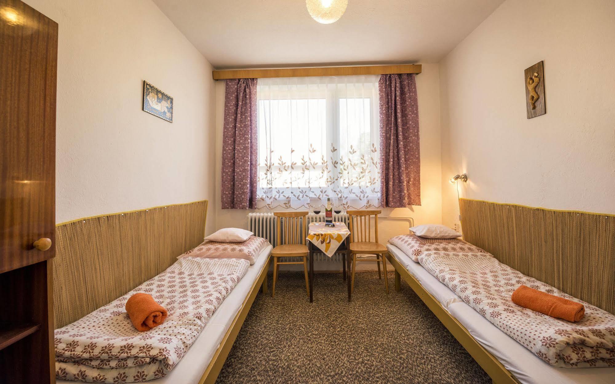 Guesthouse Cyprian Ждьяр Экстерьер фото