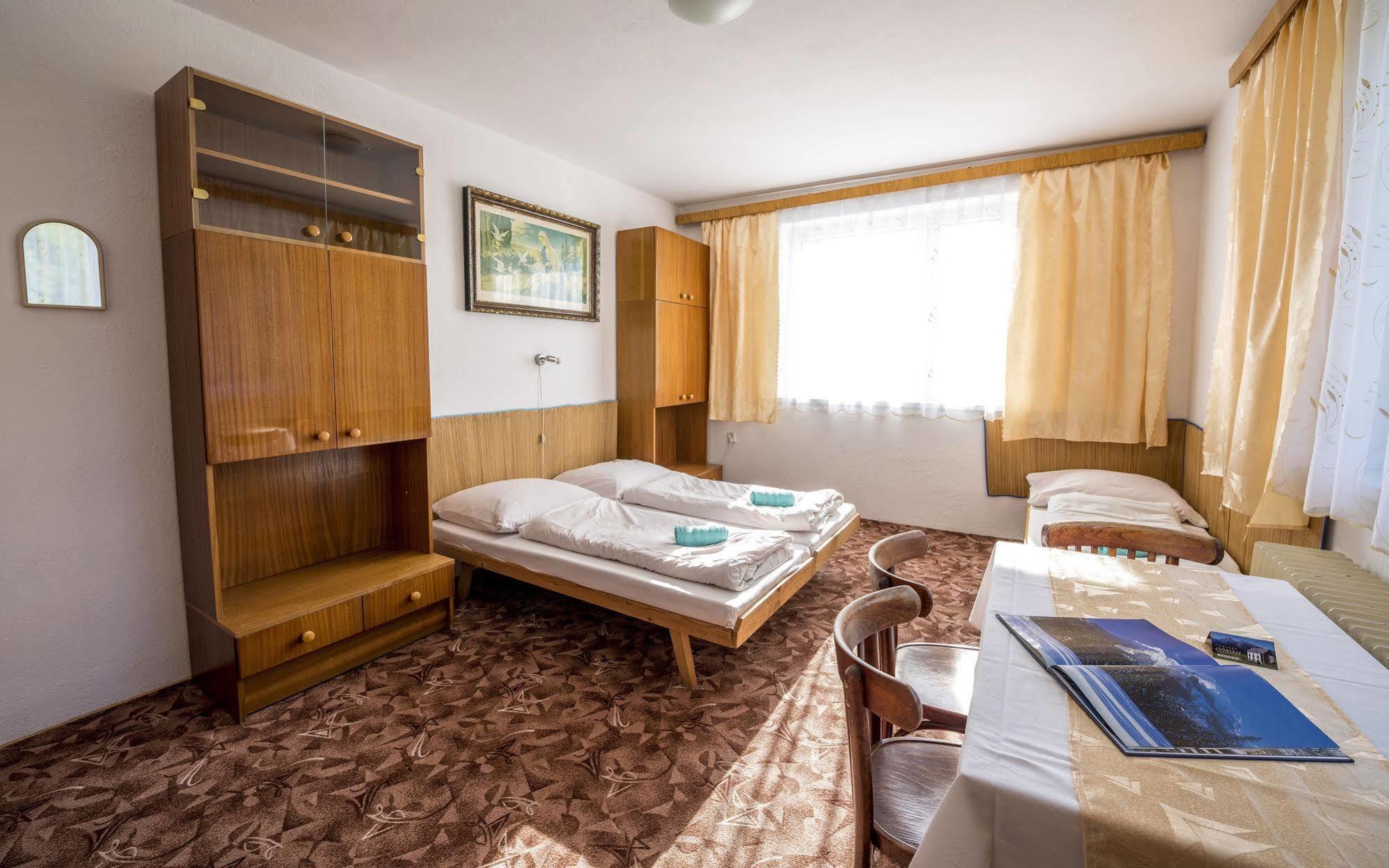 Guesthouse Cyprian Ждьяр Экстерьер фото